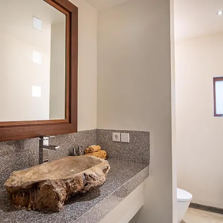 D'Legon Luxury Villas Ubud Buitenkant foto