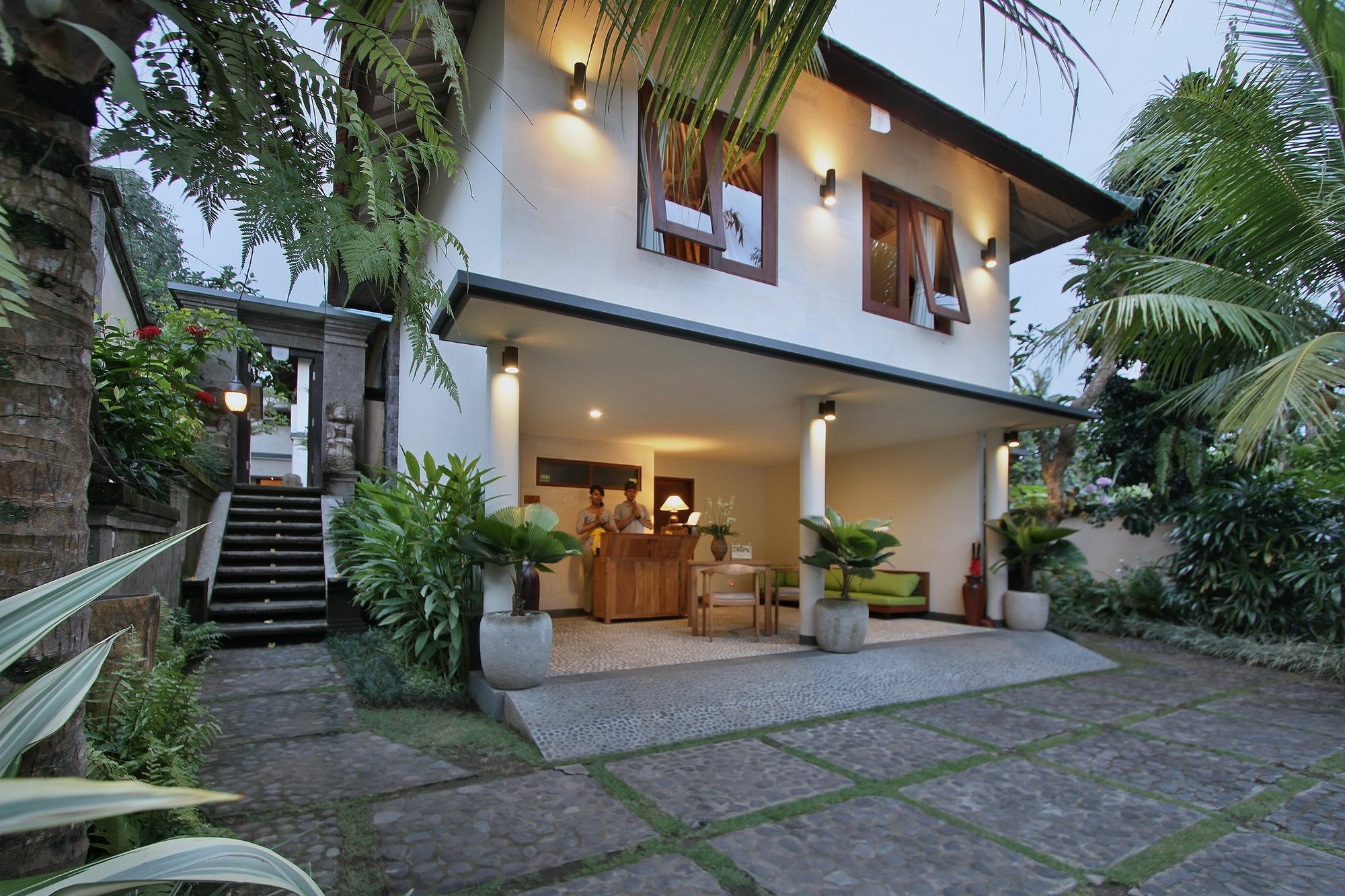 D'legon Luxury विला